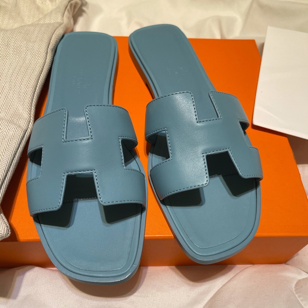 Hermès bleu Dorset sandals